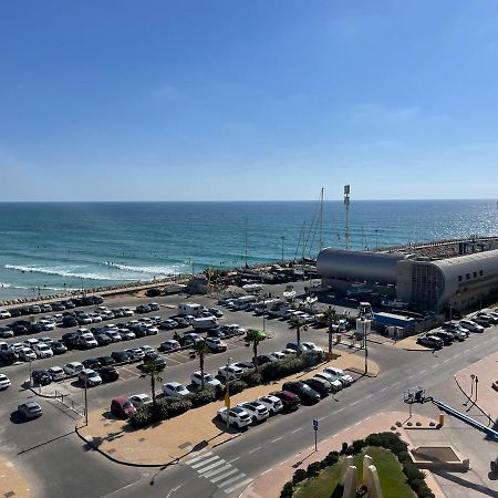 Oceanus Apartment Hotel Herzliya Екстер'єр фото