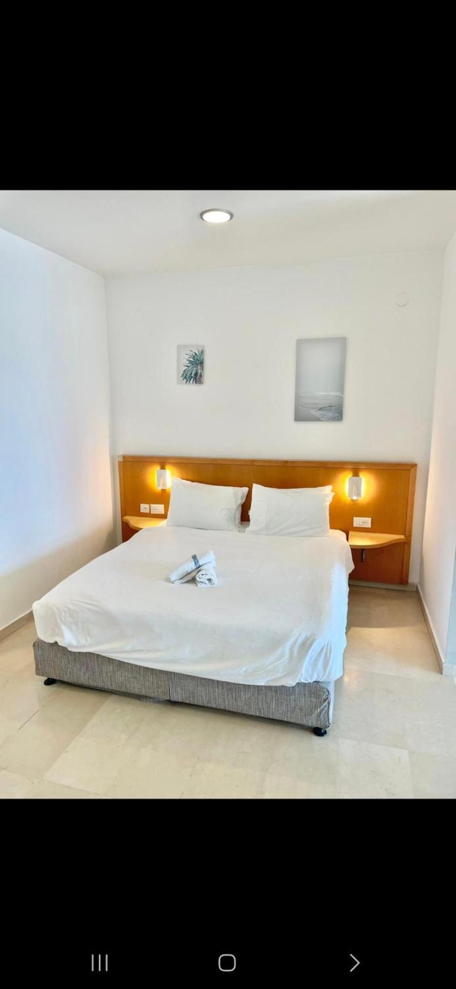 Oceanus Apartment Hotel Herzliya Екстер'єр фото